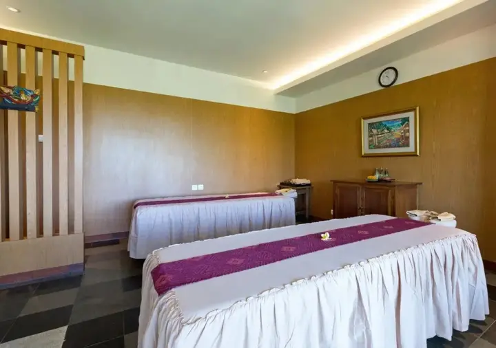 Убуд: Ubud Village Hotel