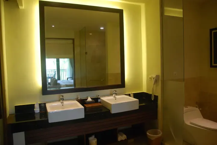 Убуд: Ubud Village Hotel