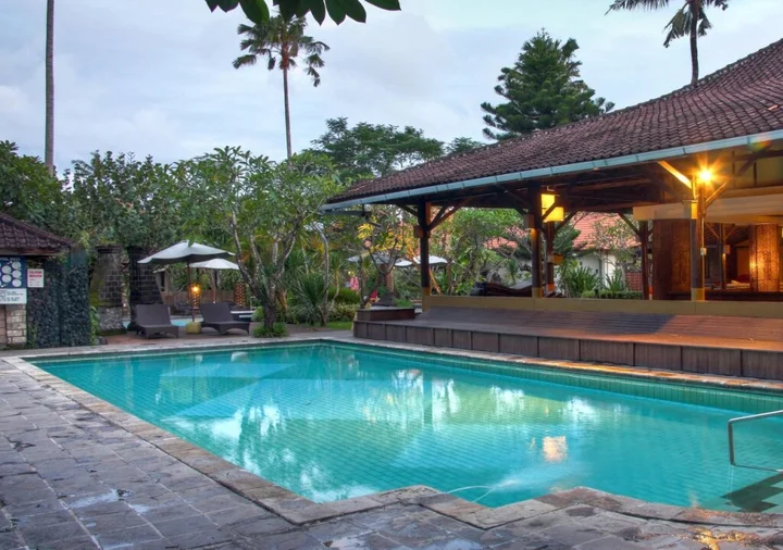 Санур: Peneeda View Beach Hotel
