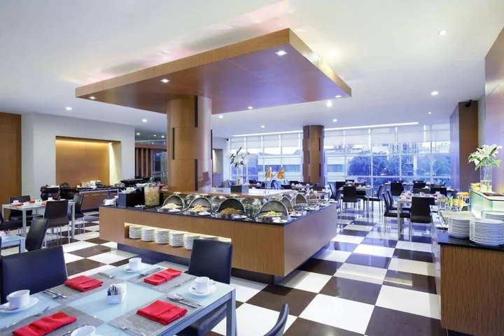 Макассар: Hotel Santika Makassar