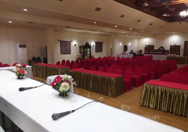 Тулунгагунг: Narita Hotel Tulungagung