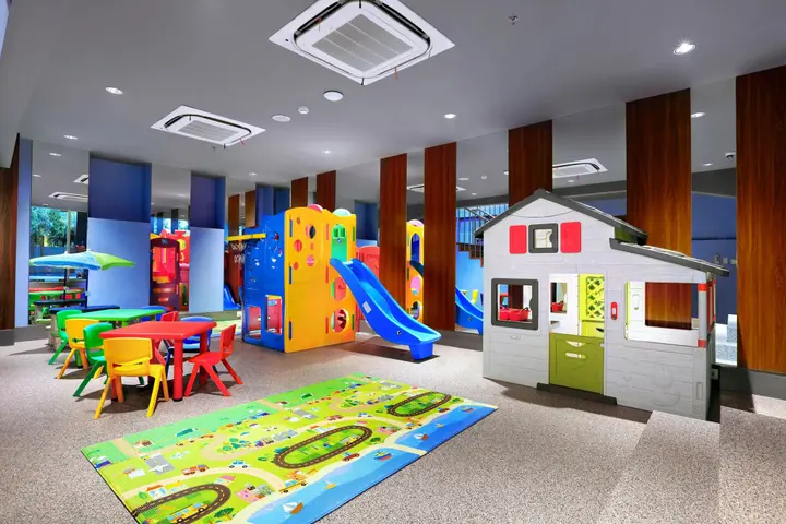Legok: Atria Hotel Gading Serpong