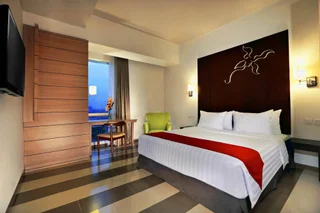 Legok: Atria Hotel Gading Serpong