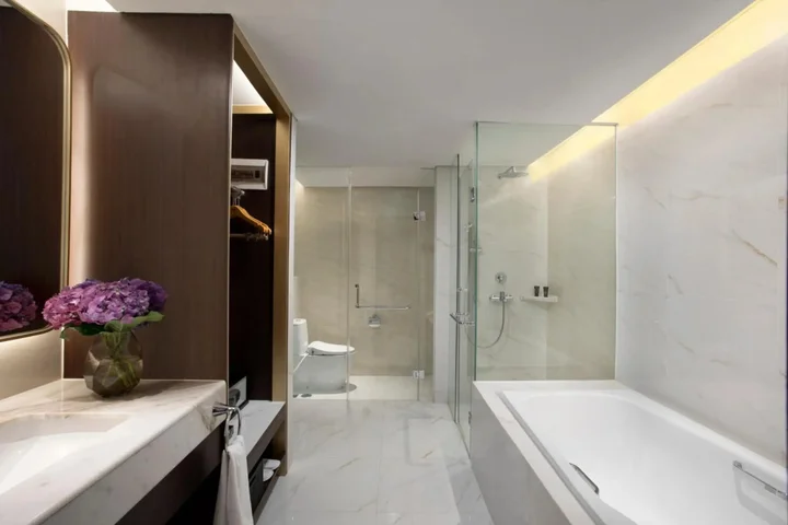 Legok: Atria Hotel Gading Serpong