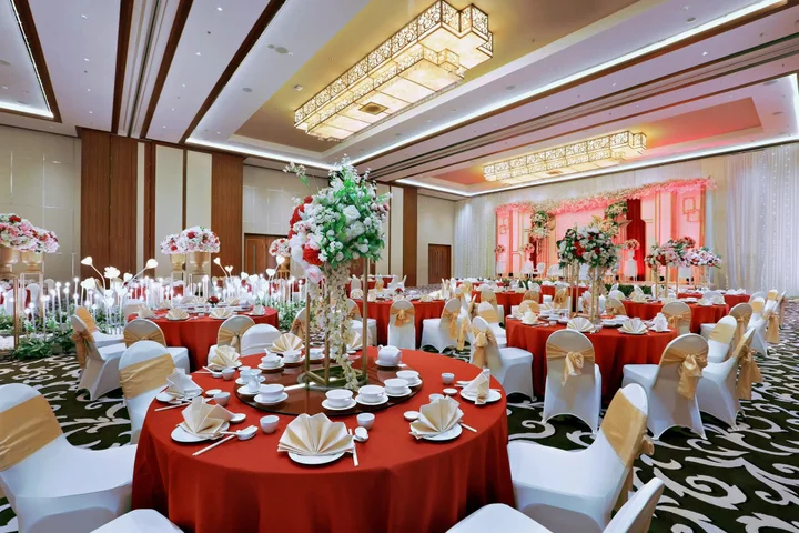 Legok: Atria Hotel Gading Serpong