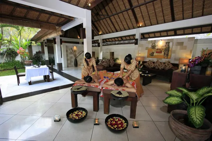 Кута: The Maya Seminyak Villas