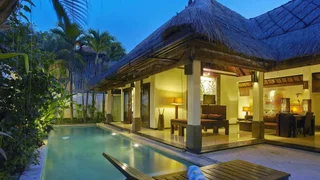 Кута: The Maya Seminyak Villas