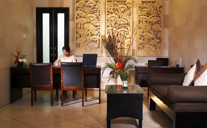 Кута: The Maya Seminyak Villas