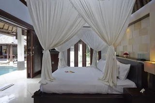 Кута: The Maya Seminyak Villas