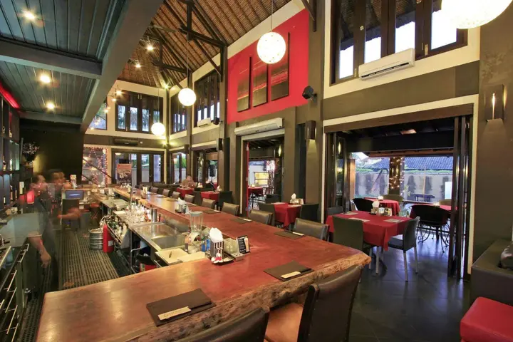 Кута: The Maya Seminyak Villas