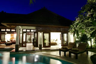 Кута: The Maya Seminyak Villas
