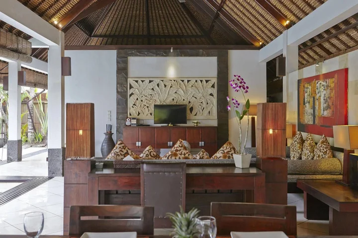 Кута: The Maya Seminyak Villas