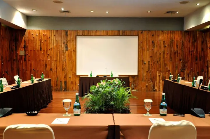 Чиребон: Hotel Santika Cirebon