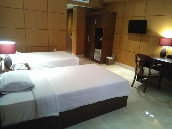 Приген: Royal Senyiur Hotel Pasuruan