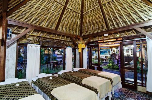 Лембонган-Айленд: Alam Nusa Bungalow Huts & Spa