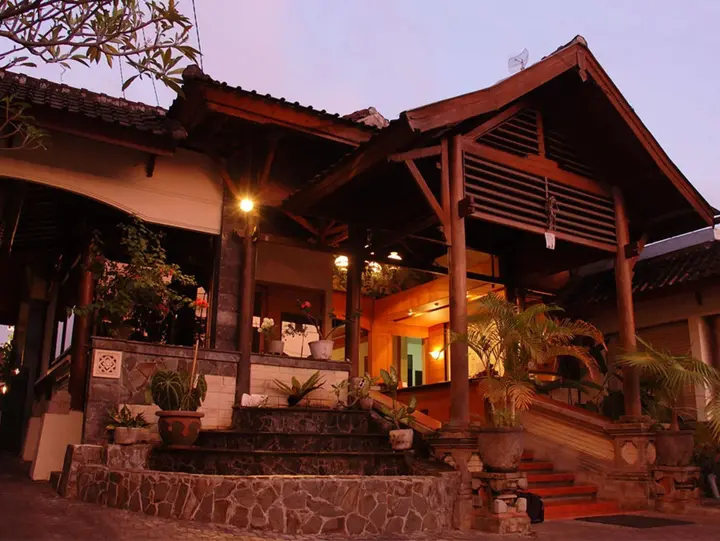Убуд: Yulia Village Inn