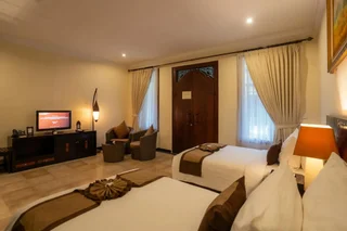 Гили Траванган: Hotel Ombak Sunset