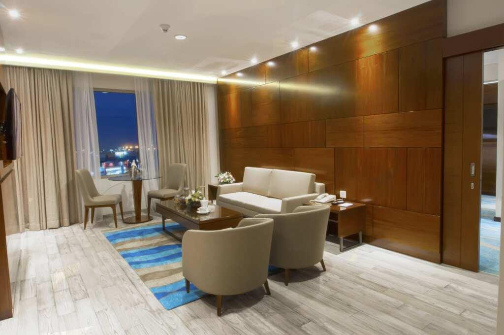 Семаранг: Gumaya Tower Hotel Semarang
