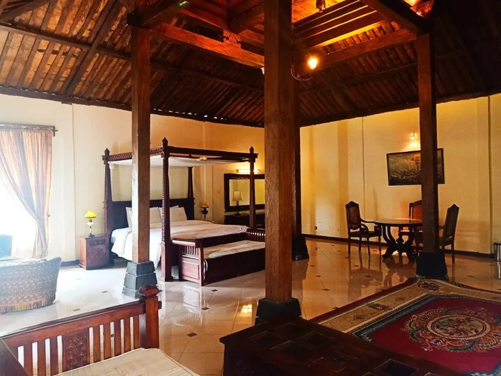 Батуретно: Joglo Plawang Villa & Resort