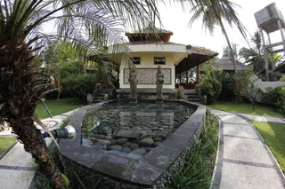 Канди Даса: Bayside Bungalows