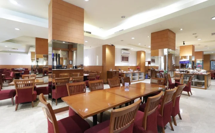 Сурабая: Bisanta Bidakara Surabaya