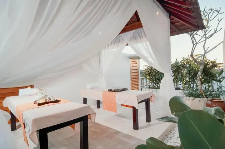 Керобокан: Villa Kayu Raja