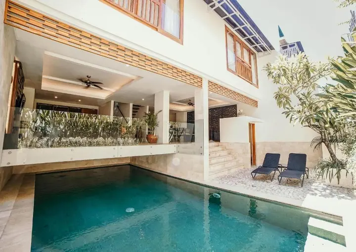 Керобокан: Villa Kayu Raja