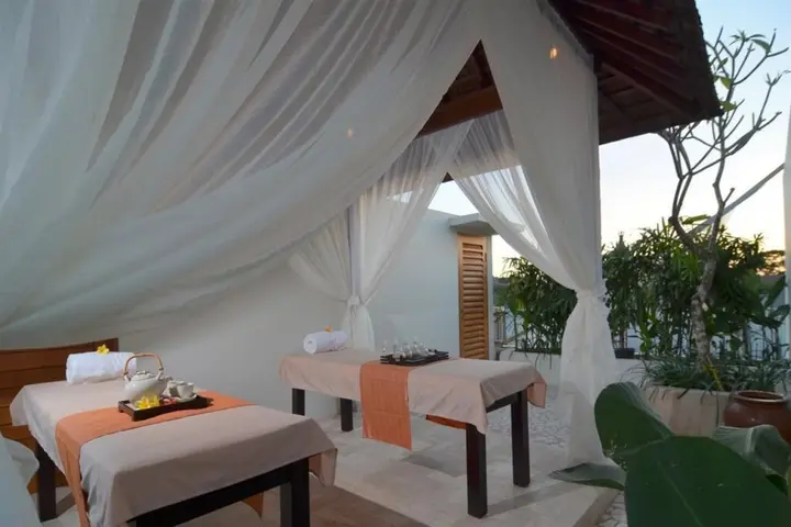 Керобокан: Villa Kayu Raja