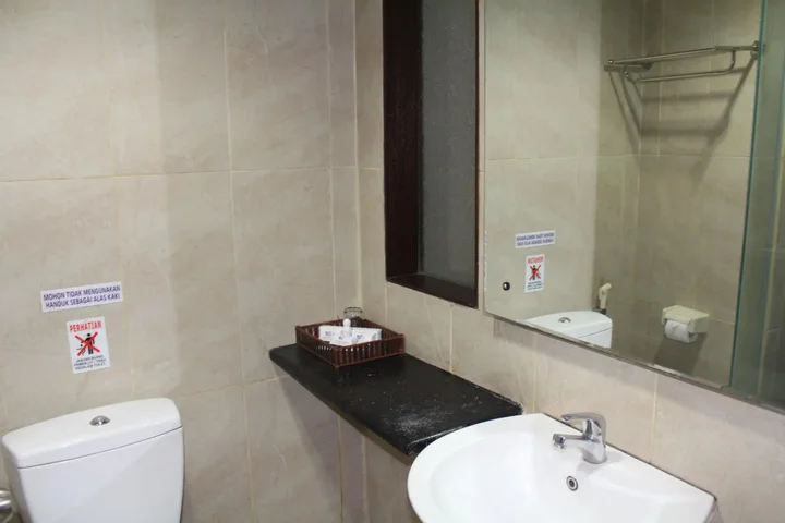 Сидоарджо: Hotel Tilamas Juanda