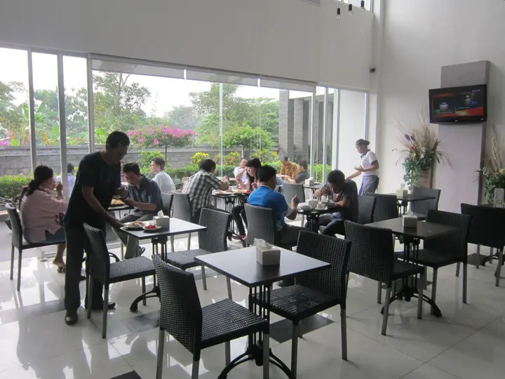 Сидоарджо: Hotel Tilamas Juanda