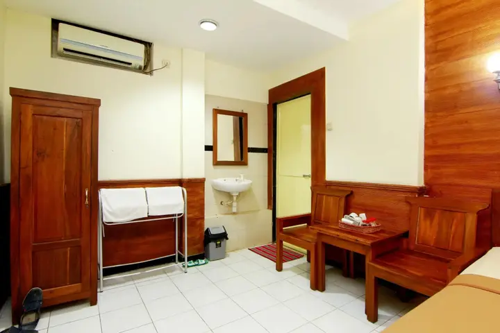Депок: The Soemarsono Hotel
