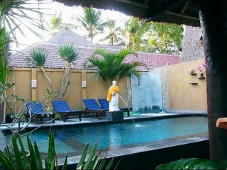 Лембонган-Айленд: Adi Bungalow Lembongan