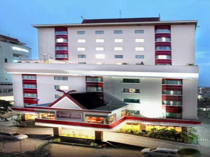 Пеканбару: Grand Zuri Pekanbaru