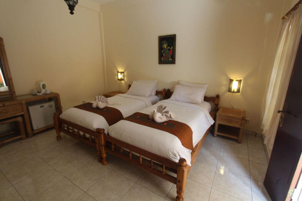 Сукасада: Chonos Hotel Lovina