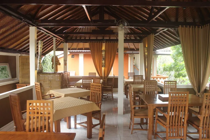 Сукасада: Chonos Hotel Lovina