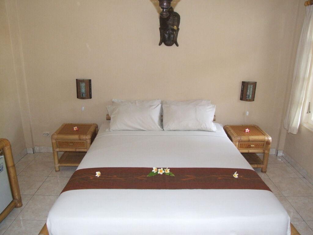 Сукасада: Chonos Hotel Lovina