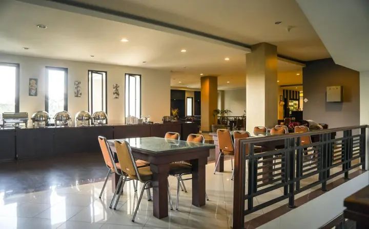 Денпасар: Hotel Puri Ayu
