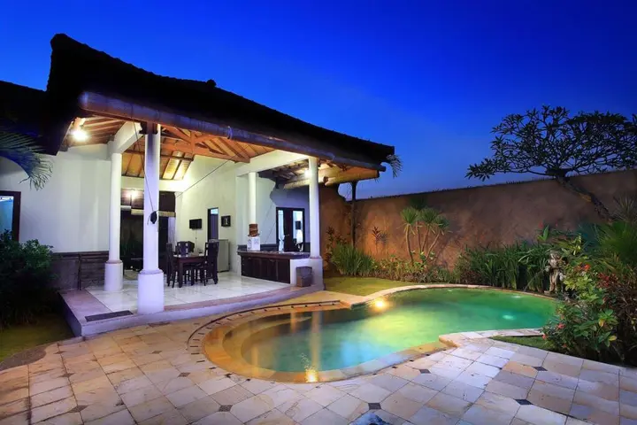 Кута: Grand Bali Villa