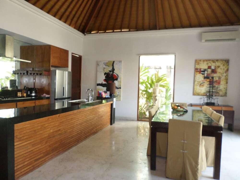 Чангу: The Akasha Seminyak Bali Luxury Villas