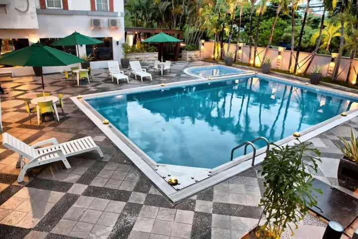 Сурабая: Country Heritage Resort Hotel