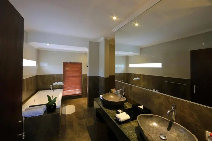 Кута: Four on Drupadi Villa