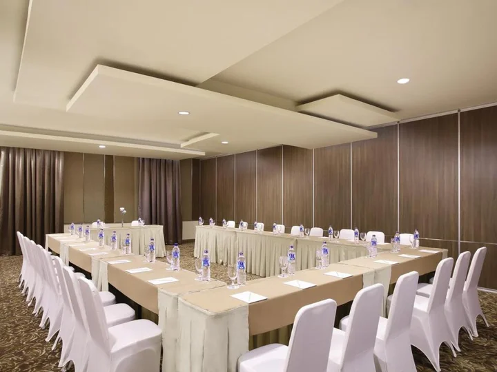 Депок: Hotel Santika Depok