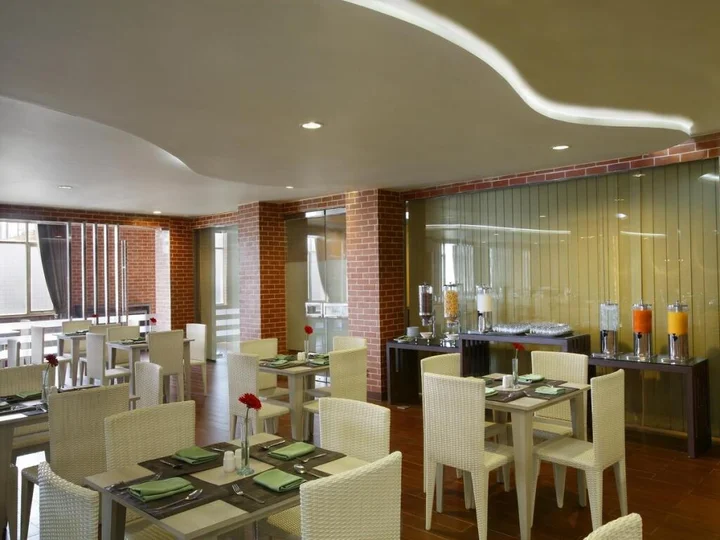 Депок: Hotel Santika Depok