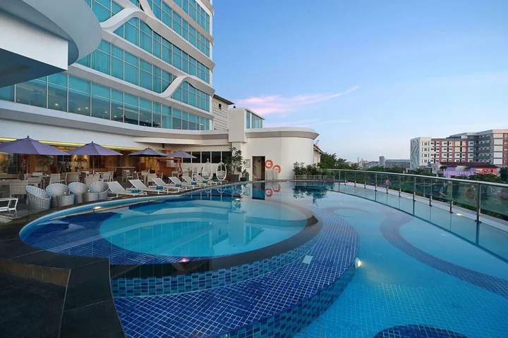 Банджармасин: Golden Tulip Galaxy Hotel