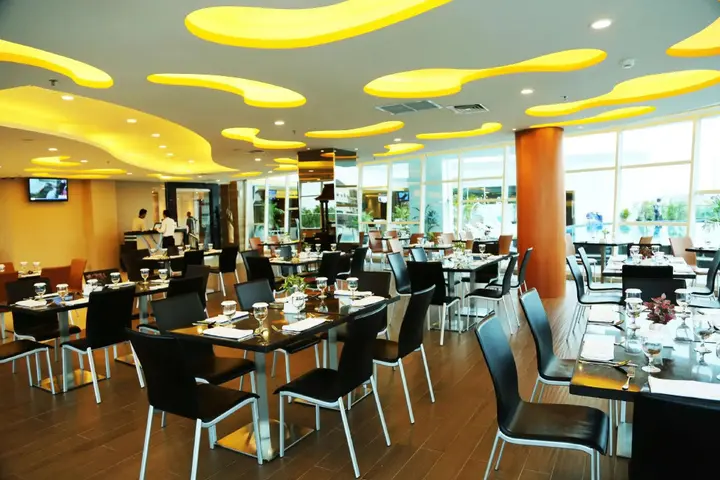 Банджармасин: Golden Tulip Galaxy Hotel