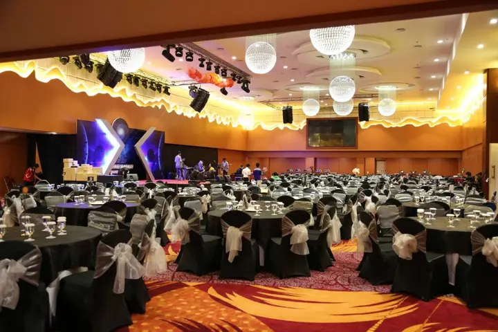 Банджармасин: Golden Tulip Galaxy Hotel