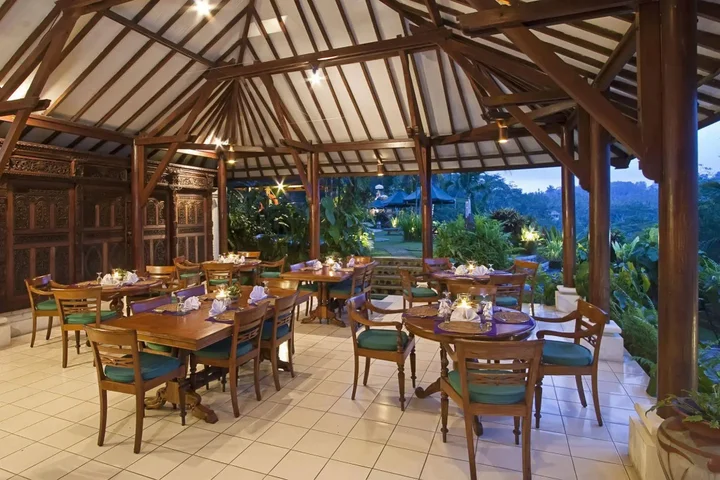 Тегаллаланг: Alam Sari Homestays