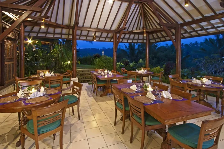 Тегаллаланг: Alam Sari Homestays