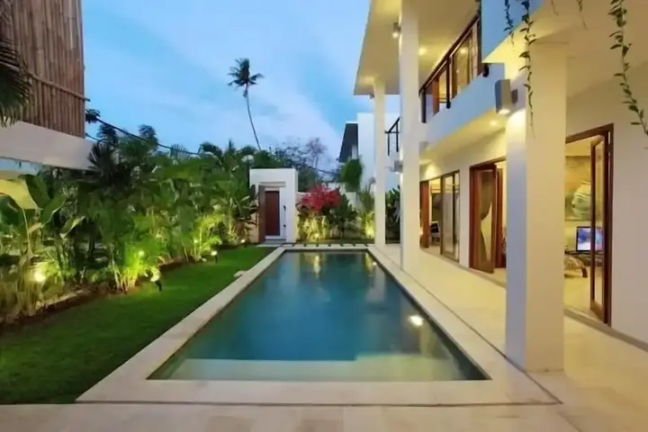 Беноа: Moonlight Bali