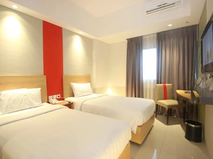 Семаранг: @HOM Simpang Lima Semarang